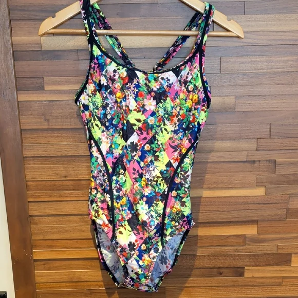 Funkita Size 10 Swimsuit - Picture 1 of 6